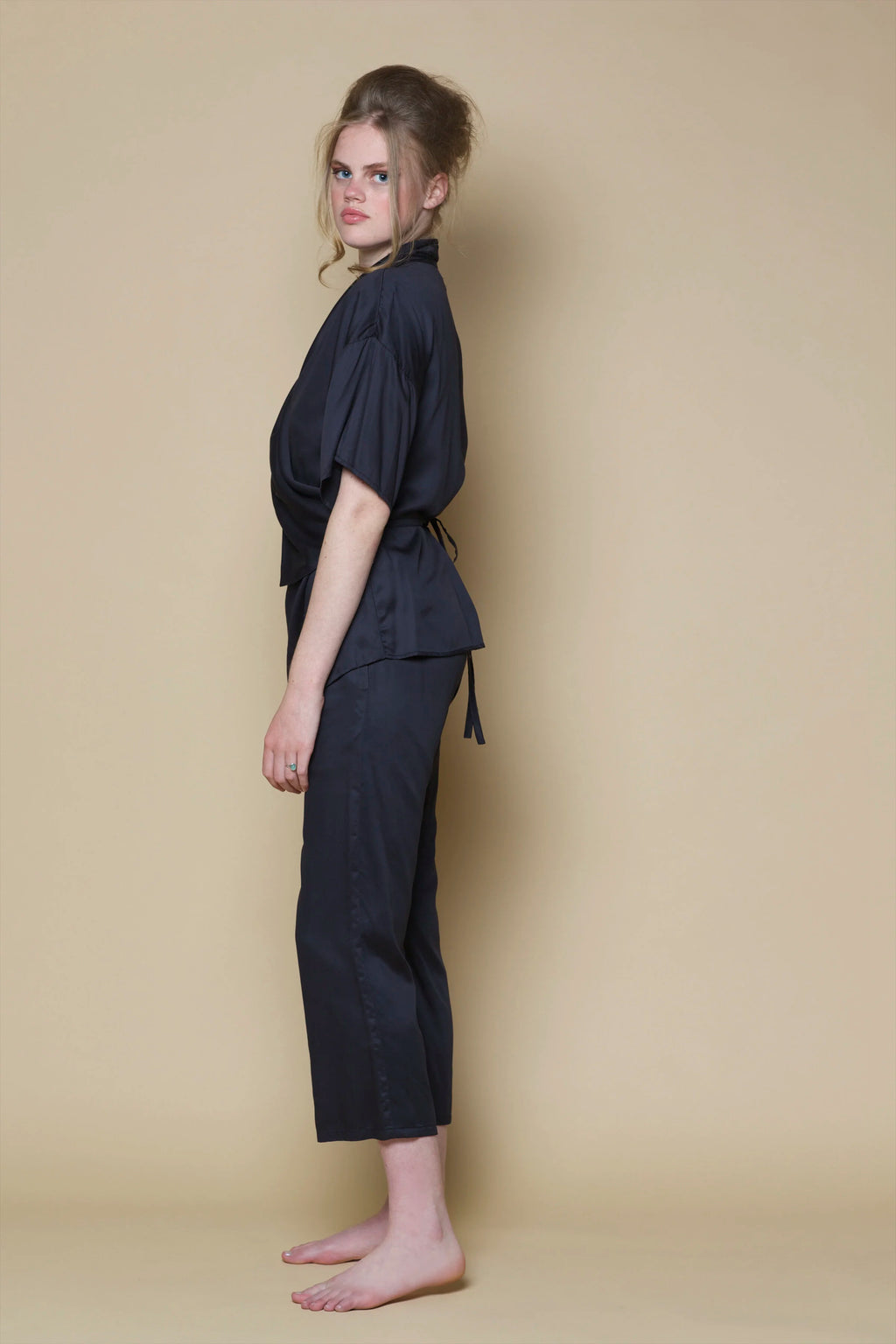 Chemisier portefeuille kimono en soie végétalienne