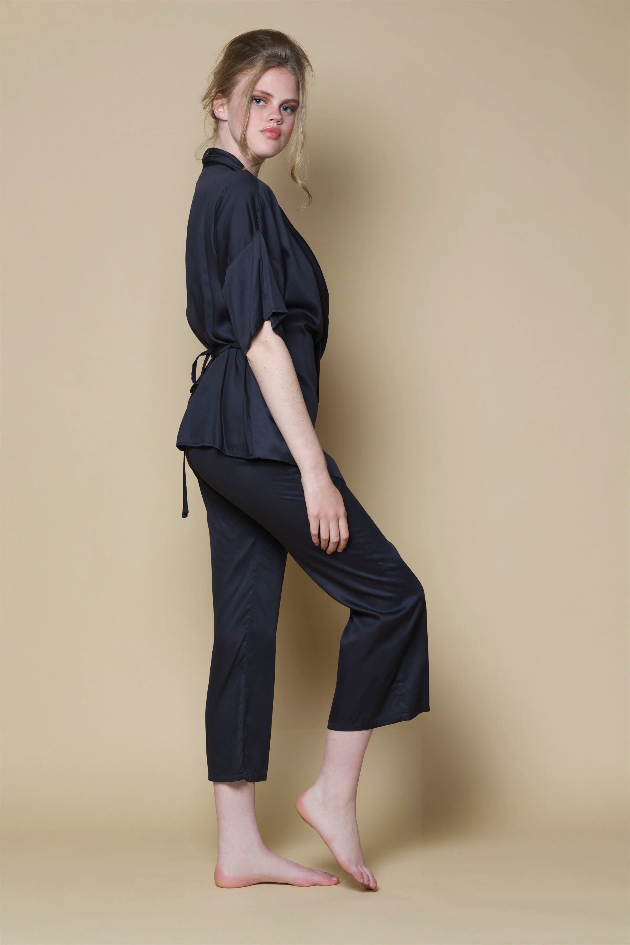 Chemisier portefeuille kimono en soie végétalienne