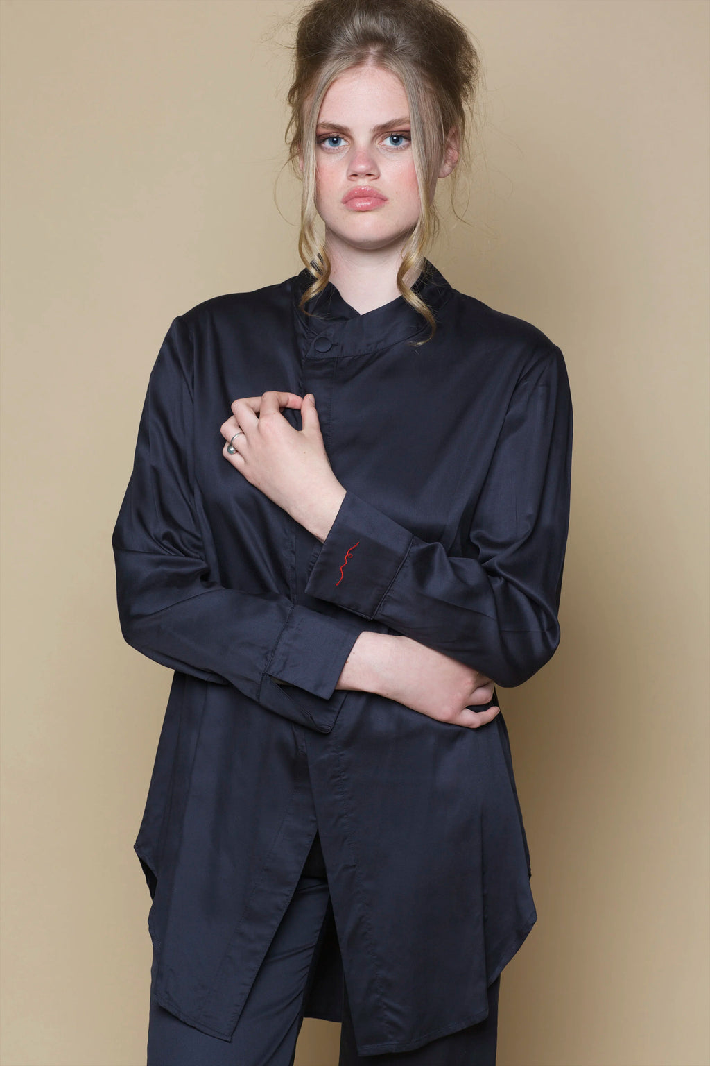 Vegan Silk Bamboo Boyfriend Shirt | Black