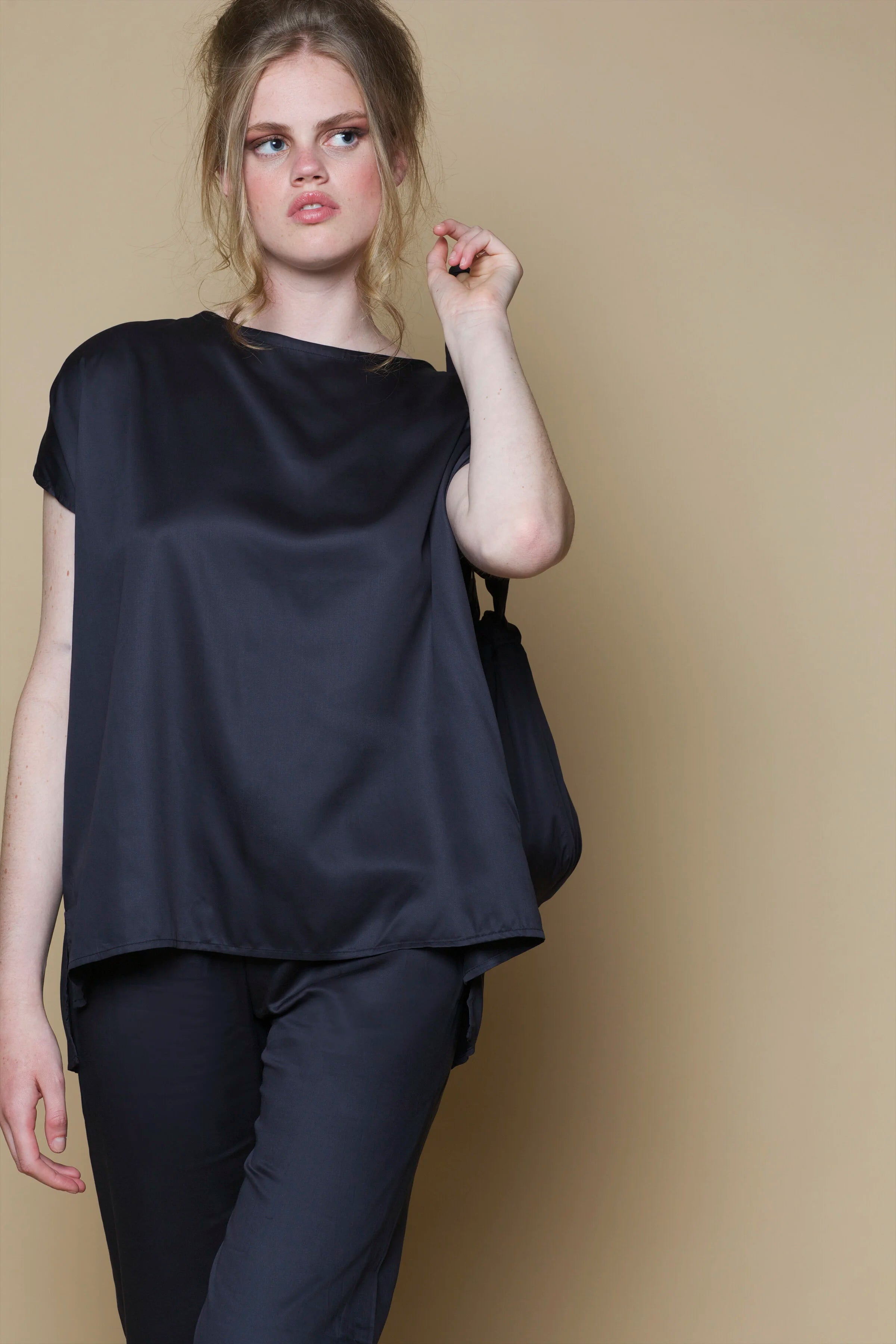 Bamboo Vegan Silk Poncho Top | Black