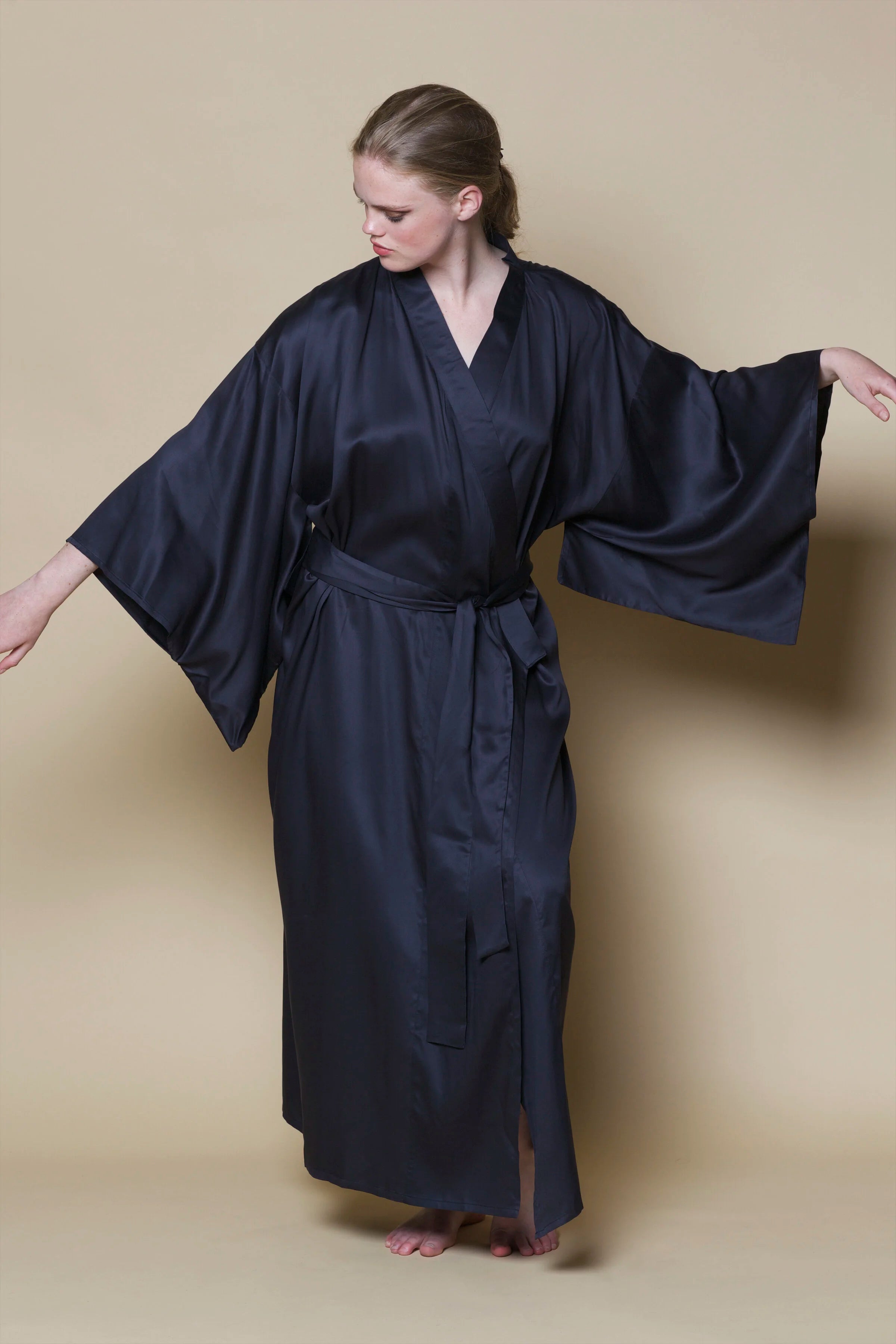 Vegan Silk Bamboo Zen Kimono | Black