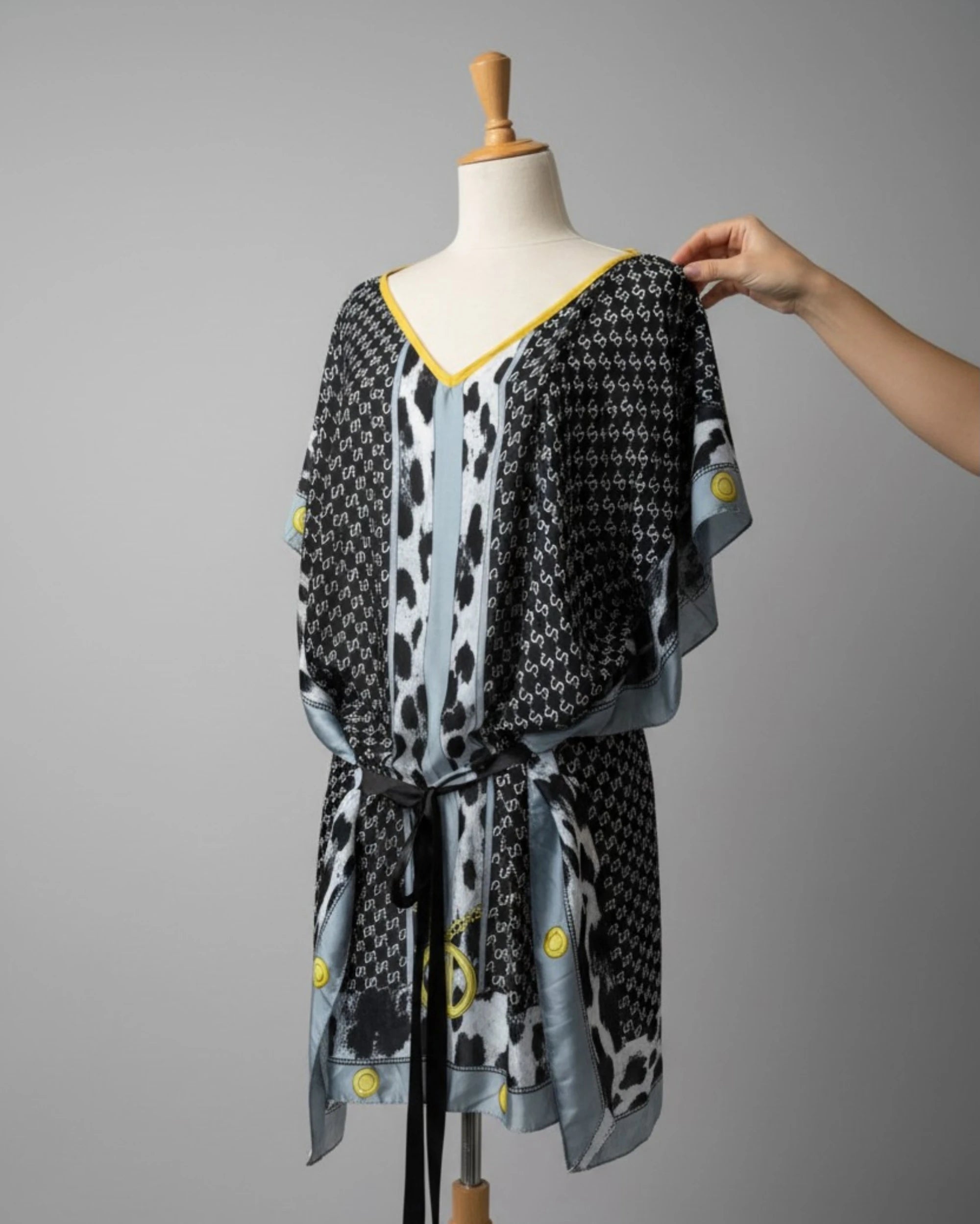 One-of-A-Kind Silk Blend Kaftan | Pattern 1